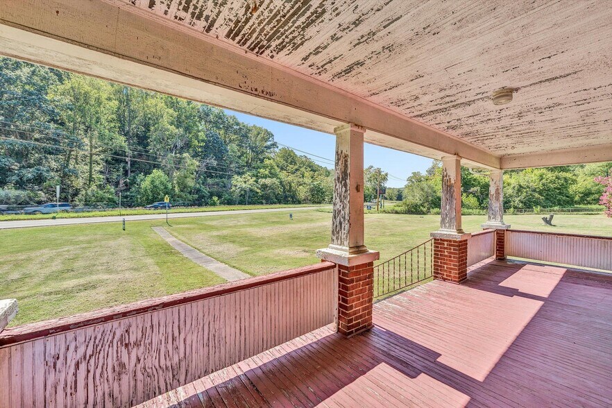 More Photos Of 5422 Franklin Rd SW, Roanoke Office For Sale