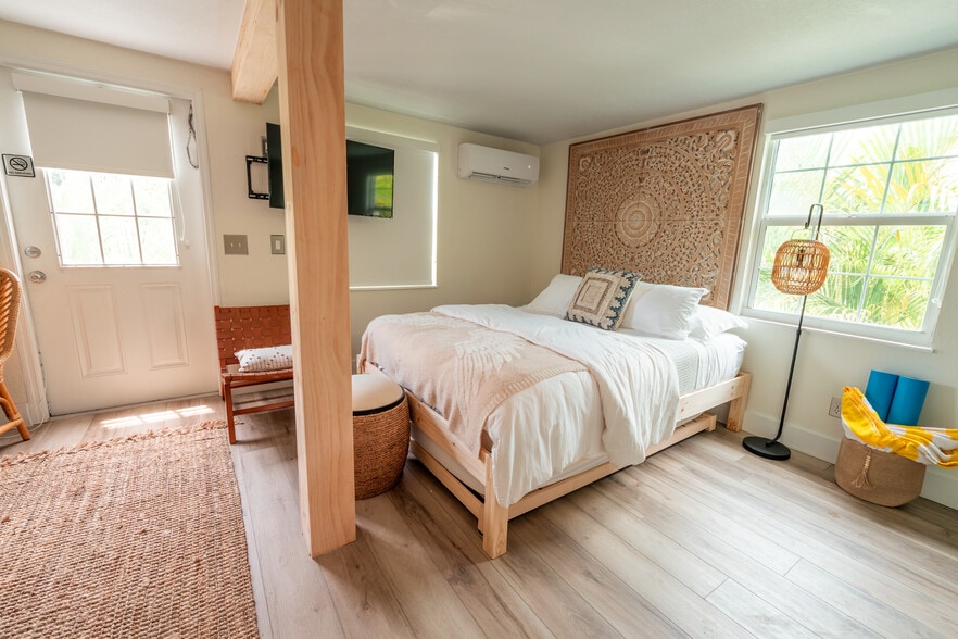 More Photos Of 2502 Tamarind Dr, Hutchinson Island Hotel For Sale