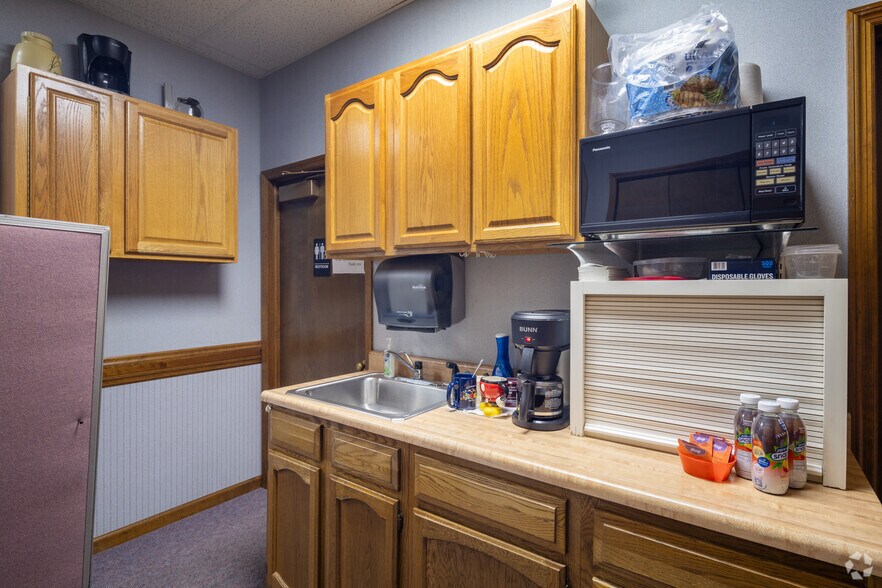 More Photos Of 2980 N Main St, Decatur Medical For Lease