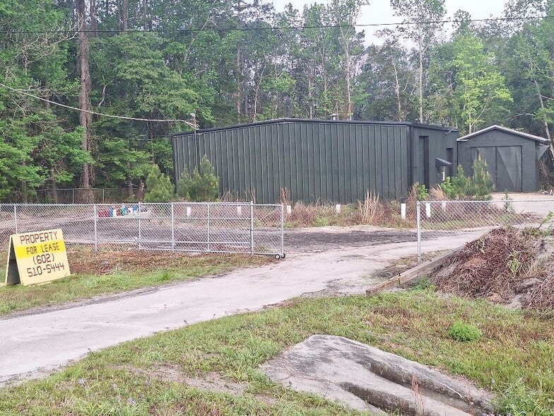 More Photos Of 1024 FL-19 N, Palatka Service For Lease