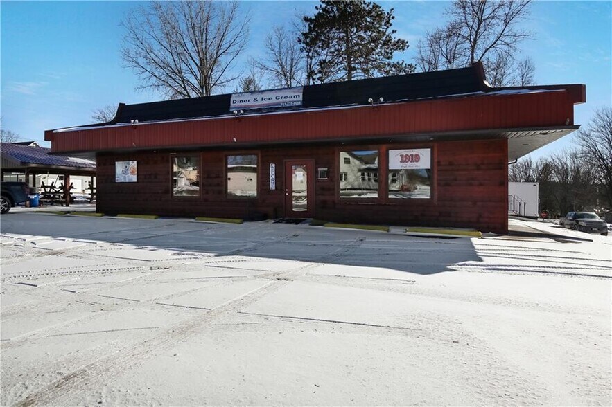 More Photos Of 401 Bridge St, Cornell Restaurant For Sale