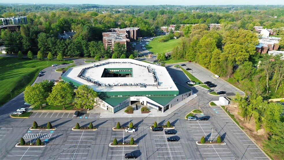 More Photos Of 1700 Reisterstown Rd, Pikesville Office For Lease