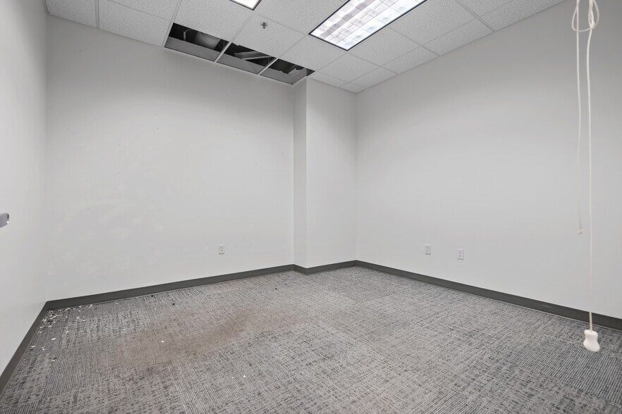 More Photos Of 1365 W Business Park Dr, Orem Office For Lease