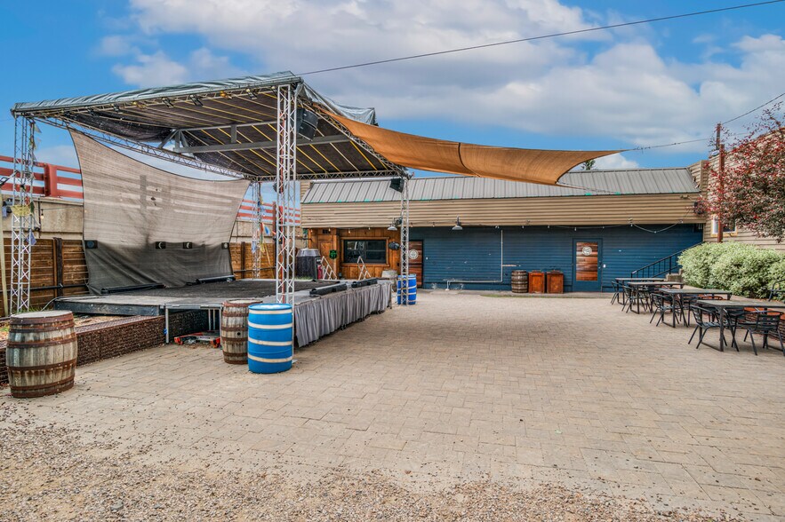 More Photos Of 20 NW Greenwood Ave, Bend Loft Creative Space For Sale