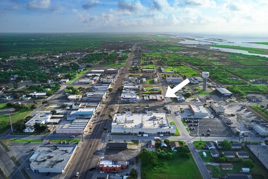 More Photos Of 130 E Goodnight Ave, Aransas Pass Restaurant For Sale