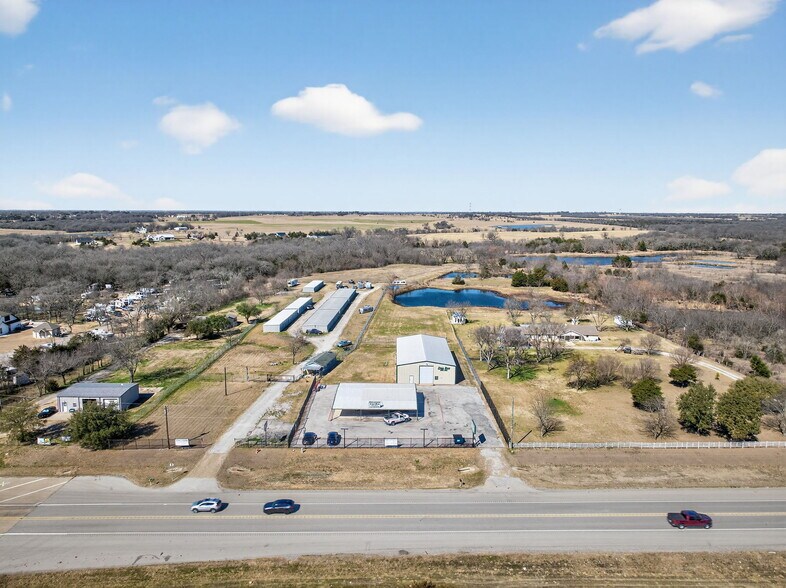 More Photos Of 15377 N Highway 34, Terrell Flex For Sale