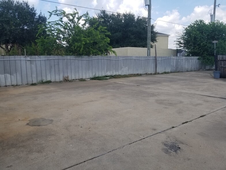More Photos Of 14310 Auto Park Way, Houston Unknown For Lease