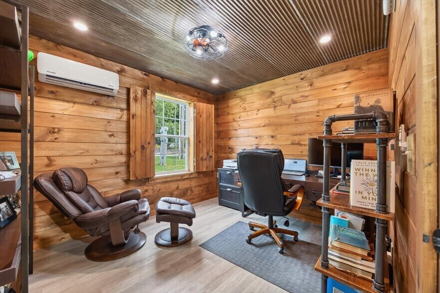 More Photos Of 12705 Rhoden Ln, Lowell Flex For Sale