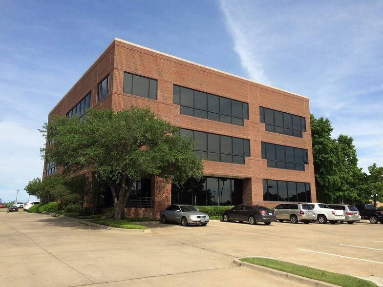 More Photos Of 2220 San Jacinto Blvd, Denton Office For Sale