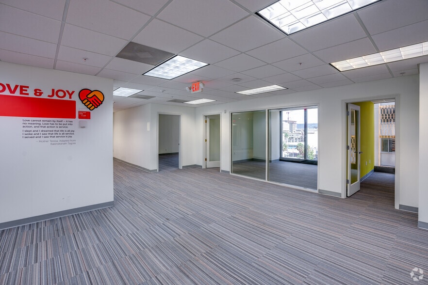 More Photos Of 44 W Flagler St, Miami Office For Lease