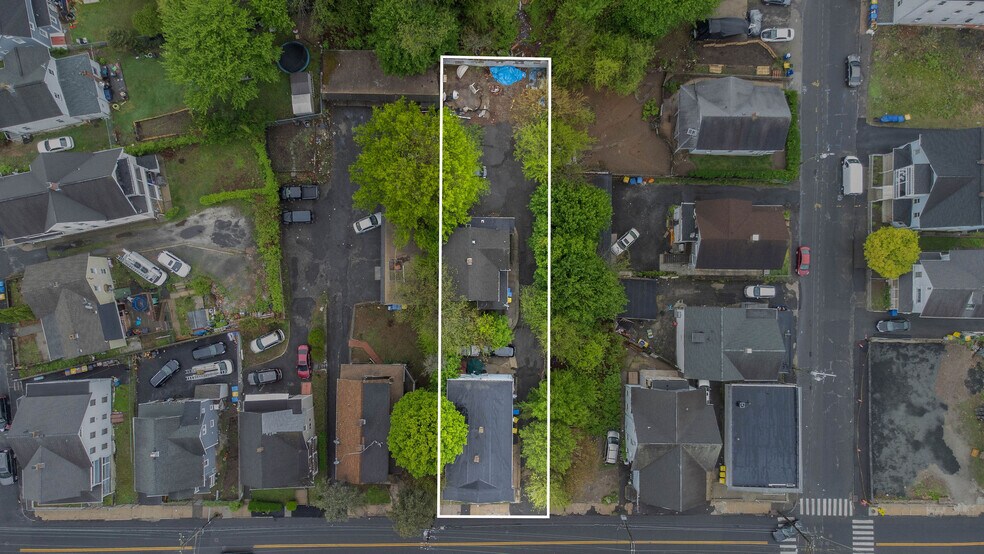 More Photos Of 46 Washington St, Waterbury Apartments For Sale