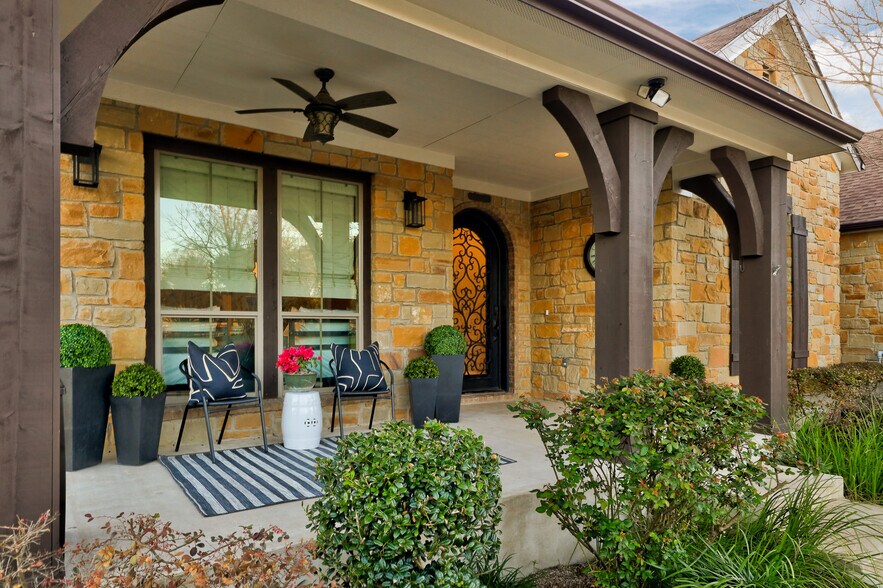 More Photos Of 8601 Zyle Rd, Austin Specialty For Sale
