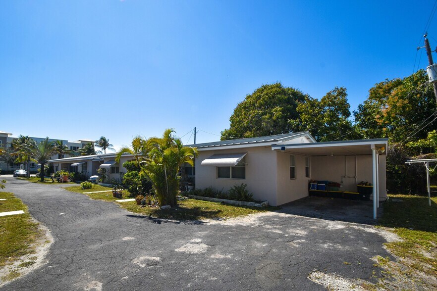 More Photos Of 2223 Adams St, Hollywood Apartments For Sale