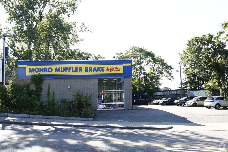 More Photos Of 1576 Blue Hill Ave, Mattapan Freestanding For Sale