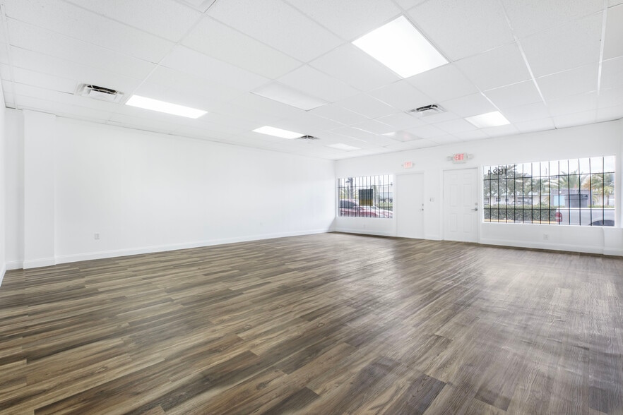 More Photos Of 3501-3531 NW 19th St, Fort Lauderdale Unknown For Lease