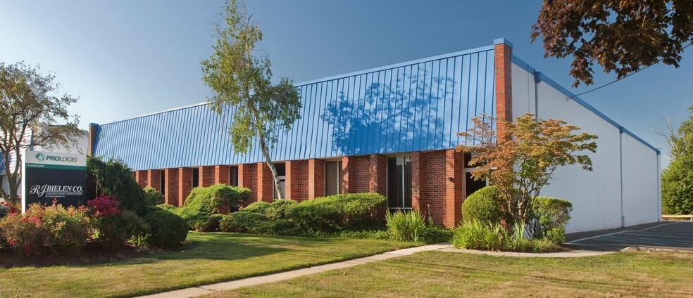 More Photos Of 14 Jules Ln, New Brunswick Unknown For Lease