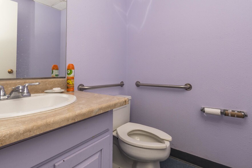 More Photos Of 8751 E Hampden Ave, Denver Medical For Sale