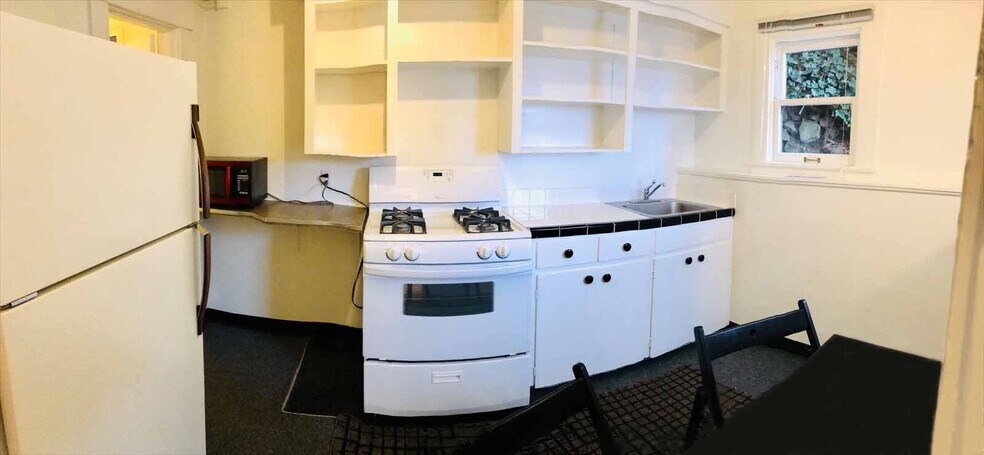 More Photos Of 2308-2326 SW Osage St, Portland Apartments For Sale