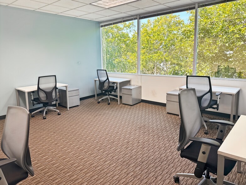 More Photos Of 3017 Douglas Blvd, Roseville Coworking Space