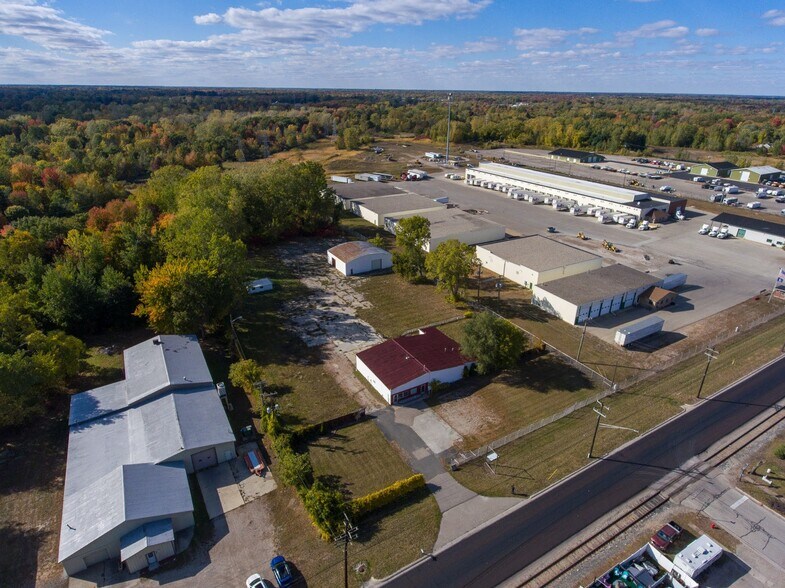 More Photos Of 3905 32nd St, Port Huron Truck Terminal For Sale