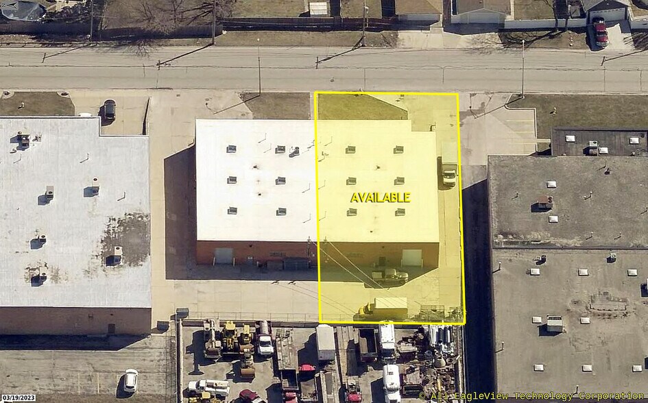 More Photos Of 310 S La Londe Ave, Addison Manufacturing For Lease