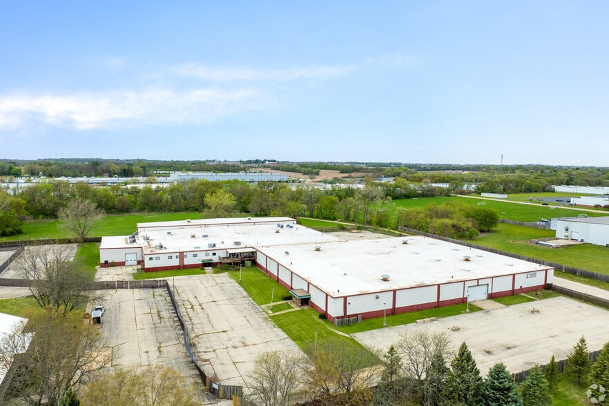 More Photos Of 4750 Hiawatha Dr, Rockford Manufacturing For Sale