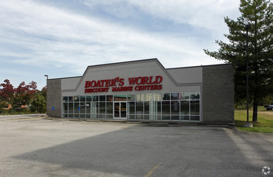 More Photos Of 1553 Gallatin Pike N, Madison Freestanding For Lease