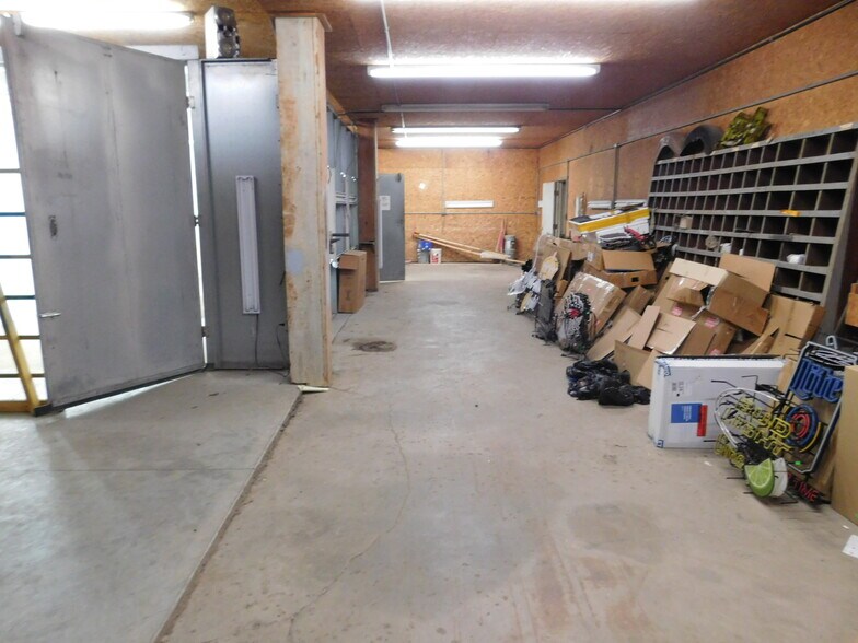 More Photos Of 109 N Harrison St, Leesburg Warehouse For Sale