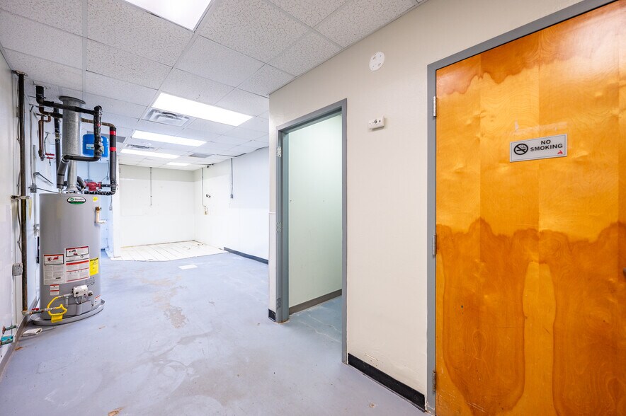 More Photos Of 1105 Avenue H, Bay City Medical For Lease
