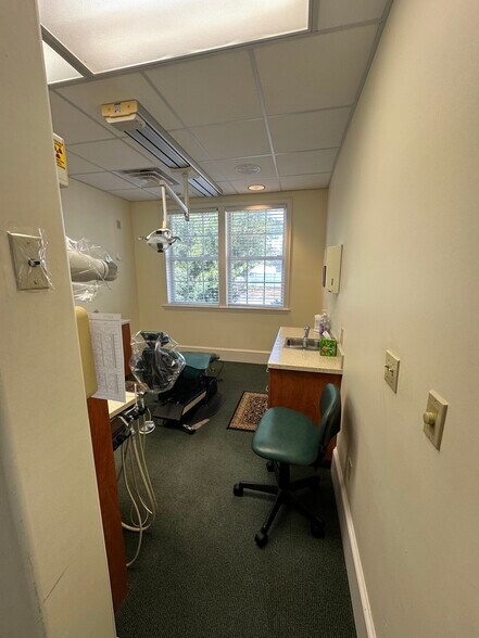 More Photos Of 1850 Bellair Blvd, Orange Park Medical For Sale