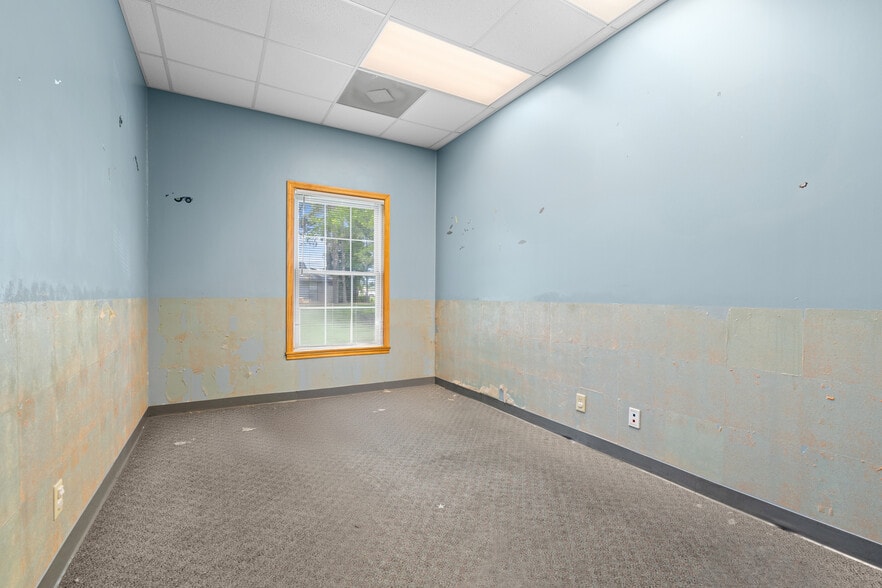 More Photos Of 1481 Dean Forest Rd, Savannah Medical For Lease