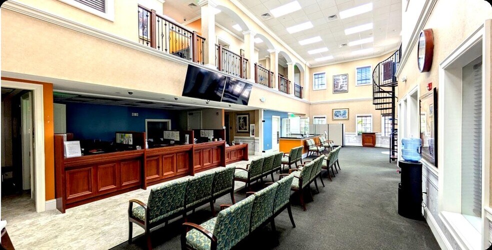Primary Photo Of 1307 Tamiami Trl, Osprey Medical For Lease