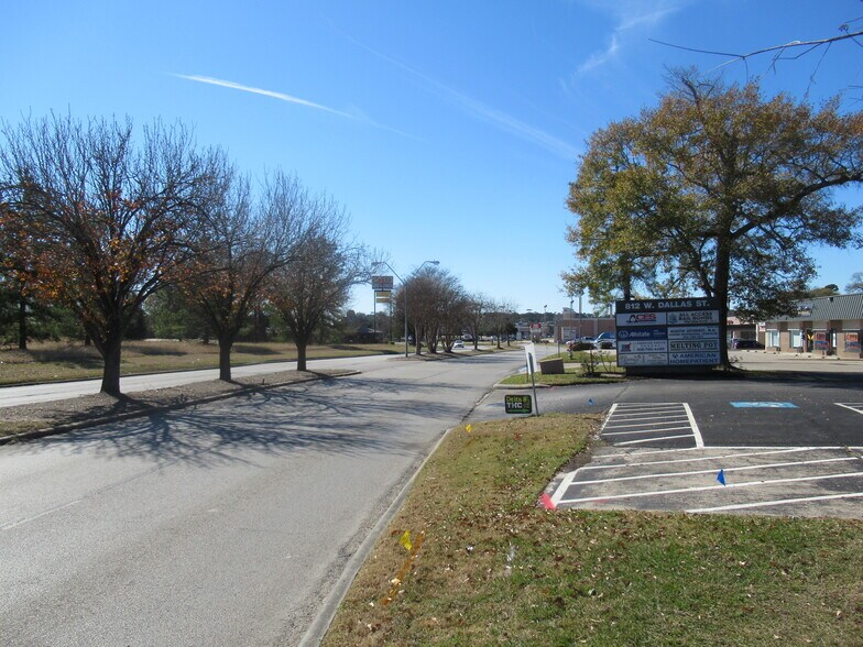 More Photos Of 812 W Dallas St, Conroe Medical For Lease