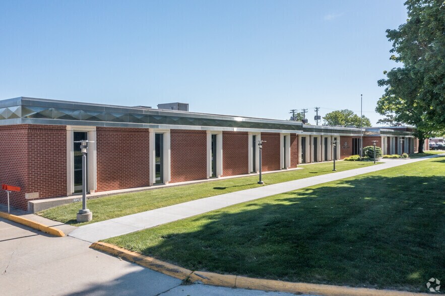 More Photos Of 2601 Bell Ave, Des Moines Warehouse For Sale