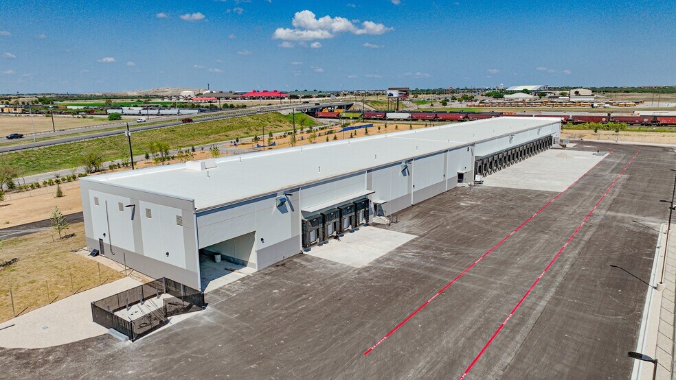 More Photos Of 9502 SW Loop 410, San Antonio Warehouse For Sale