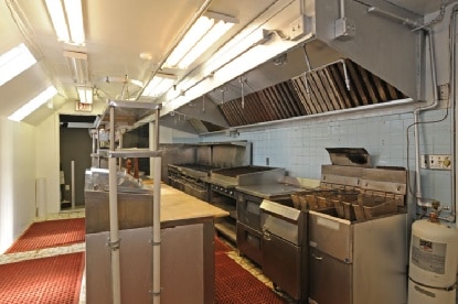 More Photos Of 4 S Elmwood Ave, Montauk Restaurant For Sale