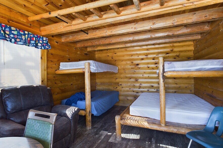 More Photos Of 213and 233 Main st, Roy Restaurant For Sale