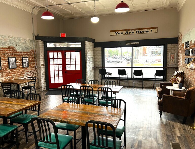 More Photos Of 200 W Main St, Council Grove Storefront Retail Residential For Sale