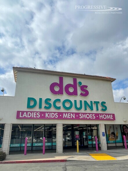 More Photos Of 17099 Valley Blvd, Fontana Freestanding For Lease