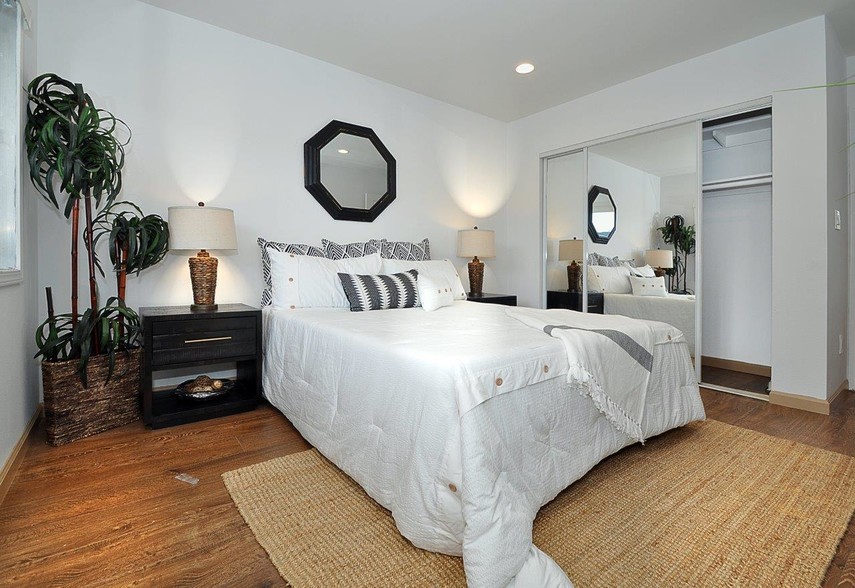 More Photos Of 3929 W 242nd St, Torrance Apartments For Sale