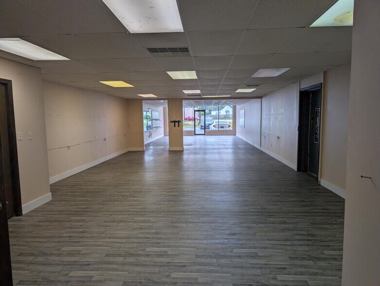 More Photos Of 440-448 S Main St, Englewood Unknown For Lease