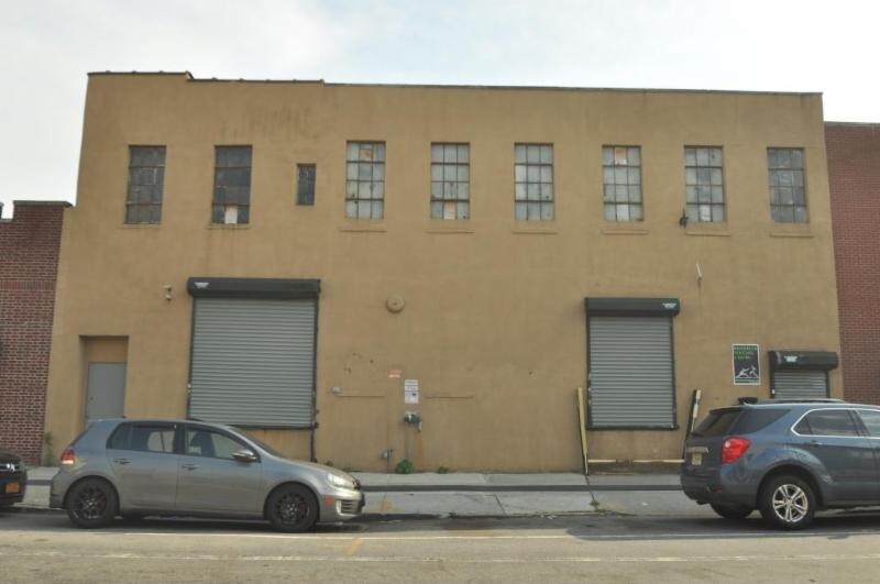 More Photos Of 600 Degraw St, Brooklyn Warehouse For Lease