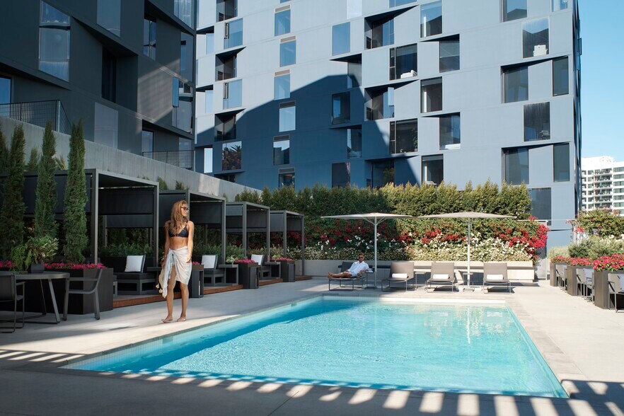 More Photos Of 8500 W Sunset Blvd, West Hollywood Apartments For Lease