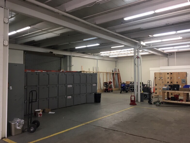 More Photos Of 2555 S Santa Fe Dr, Denver Industrial For Lease