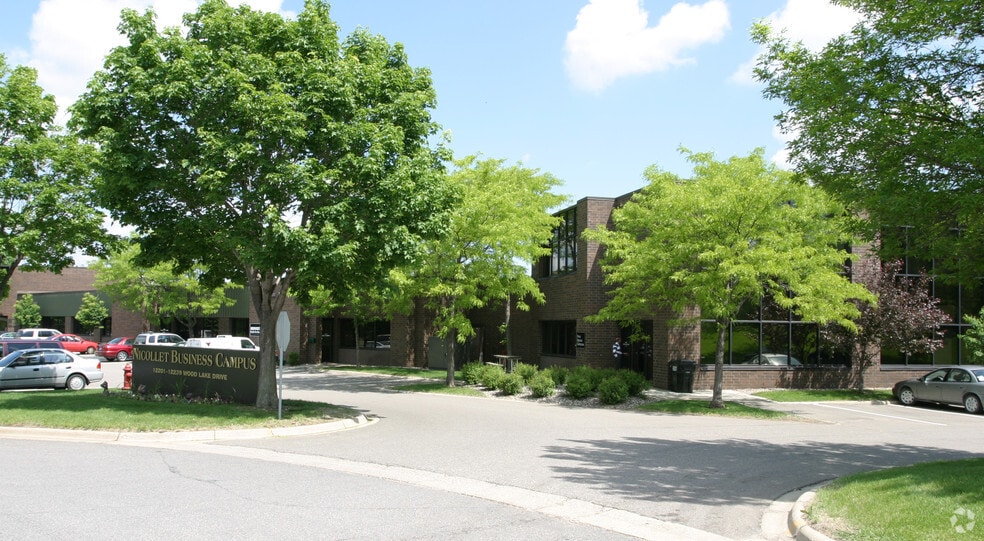 More Photos Of 12201-12241 Wood Lake Dr, Burnsville Light Manufacturing For Lease