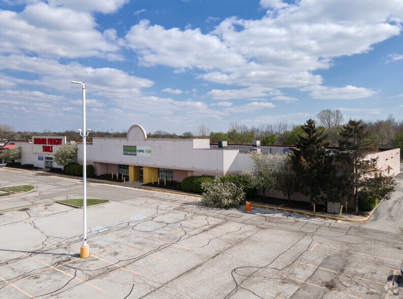 More Photos Of 10101 E Washington St, Indianapolis Freestanding For Lease