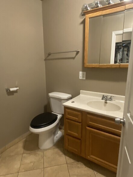 More Photos Of 6700 S Clyde Ave, Chicago Apartments For Sale