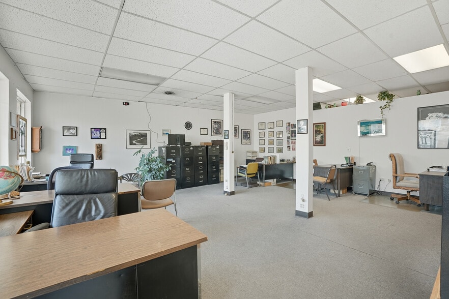 More Photos Of 5840 W 63Rd St, Chicago Freestanding For Sale