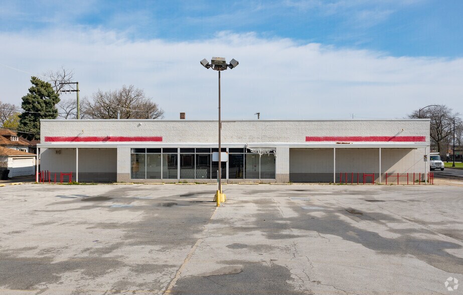 More Photos Of 8240 S Stony Island Ave, Chicago Storefront For Lease