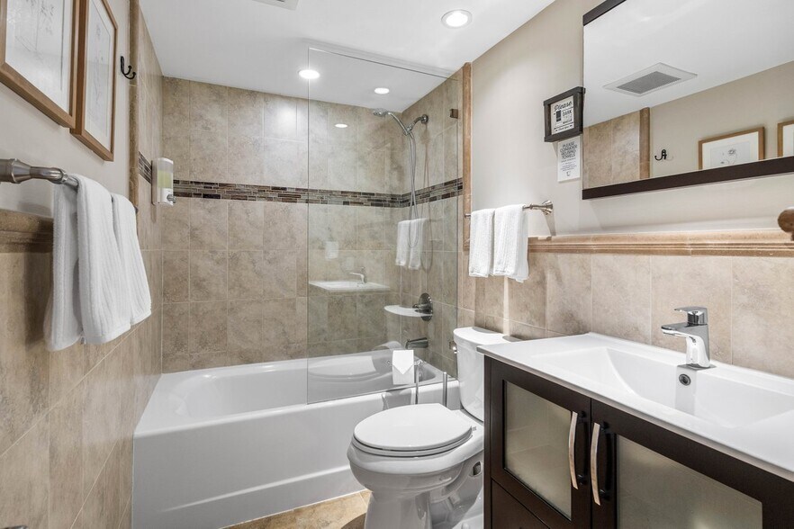 More Photos Of 615-617 NE 9th Ave, Fort Lauderdale Apartments For Sale